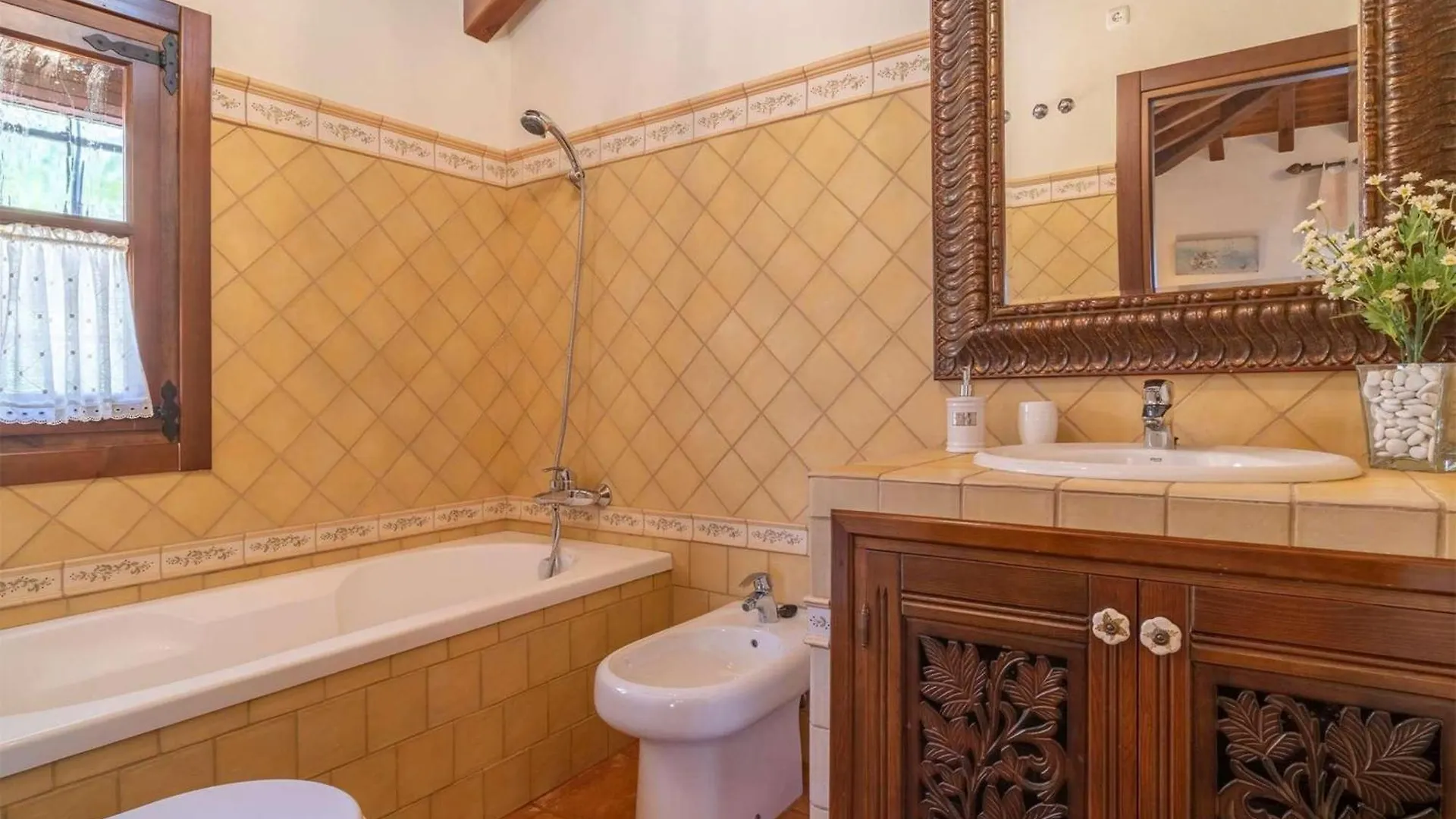 Villa Viewpoint: Private Pool Sleeps 6 Views Frigiliana Spain