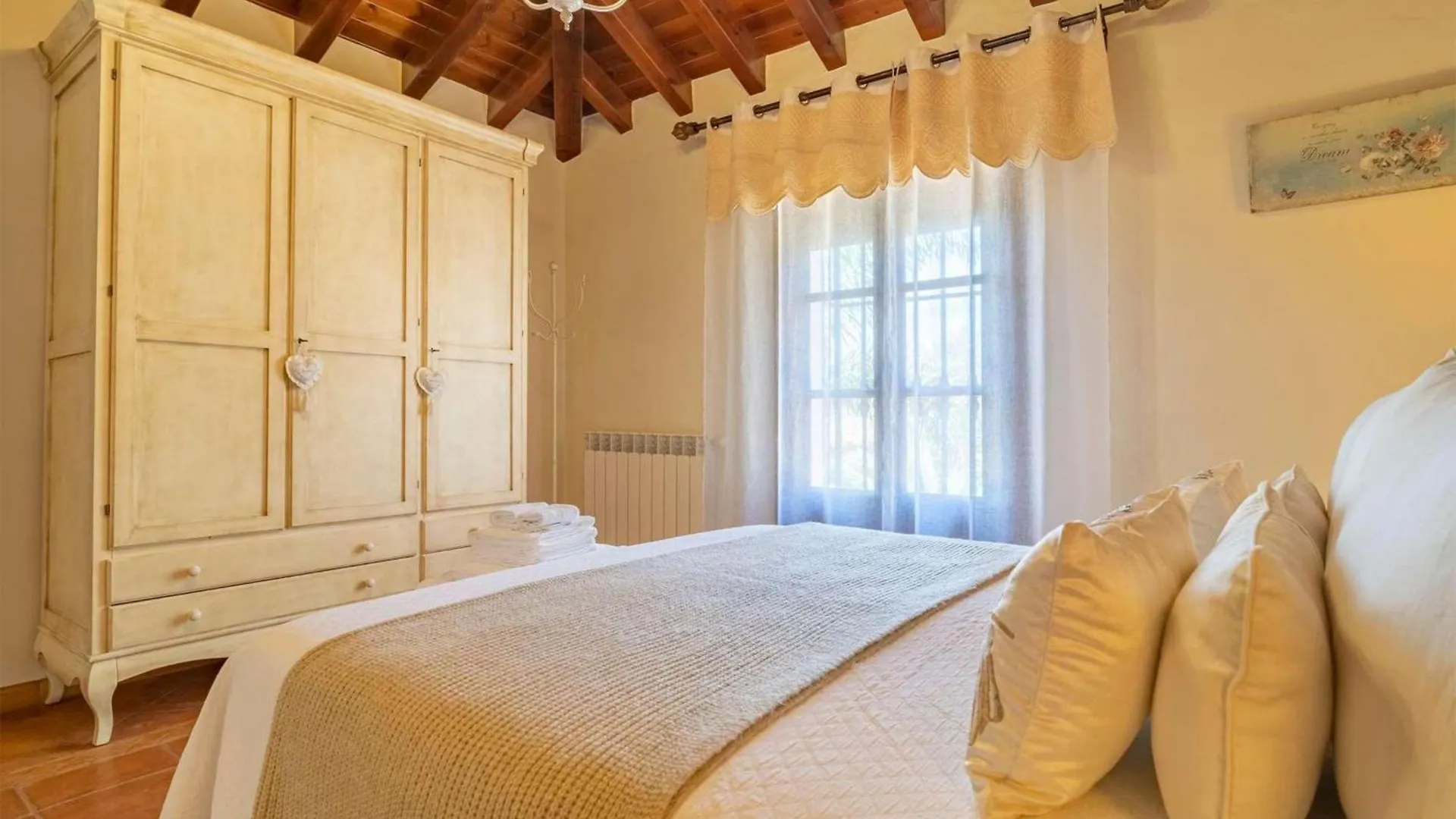 Villa Viewpoint: Private Pool Sleeps 6 Views Frigiliana