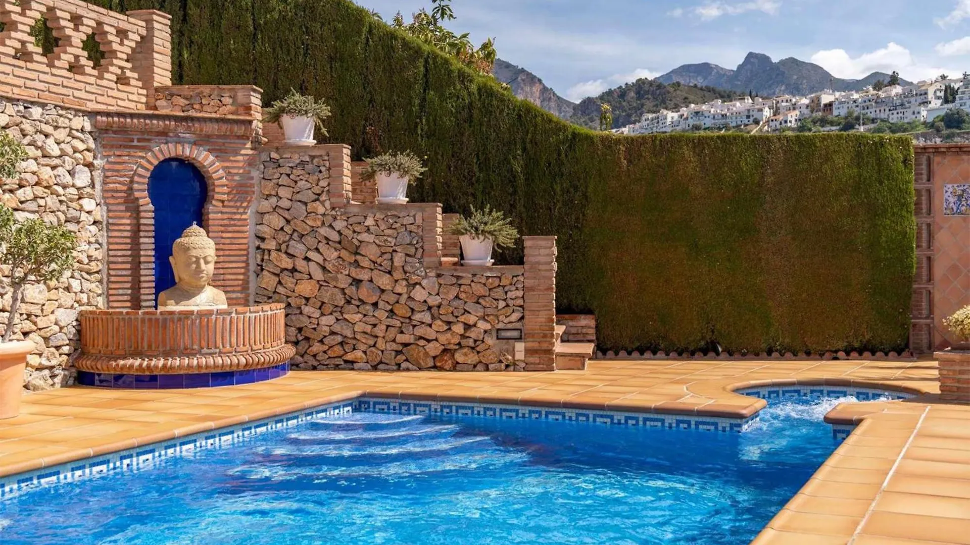 Villa Viewpoint: Private Pool Sleeps 6 Views Frigiliana 0*,