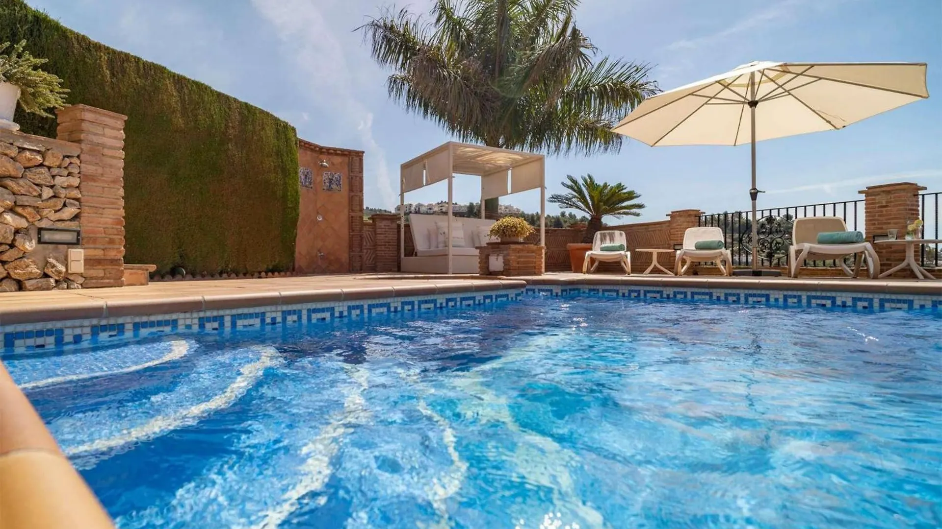 Villa Viewpoint: Private Pool Sleeps 6 Views Frigiliana Spain