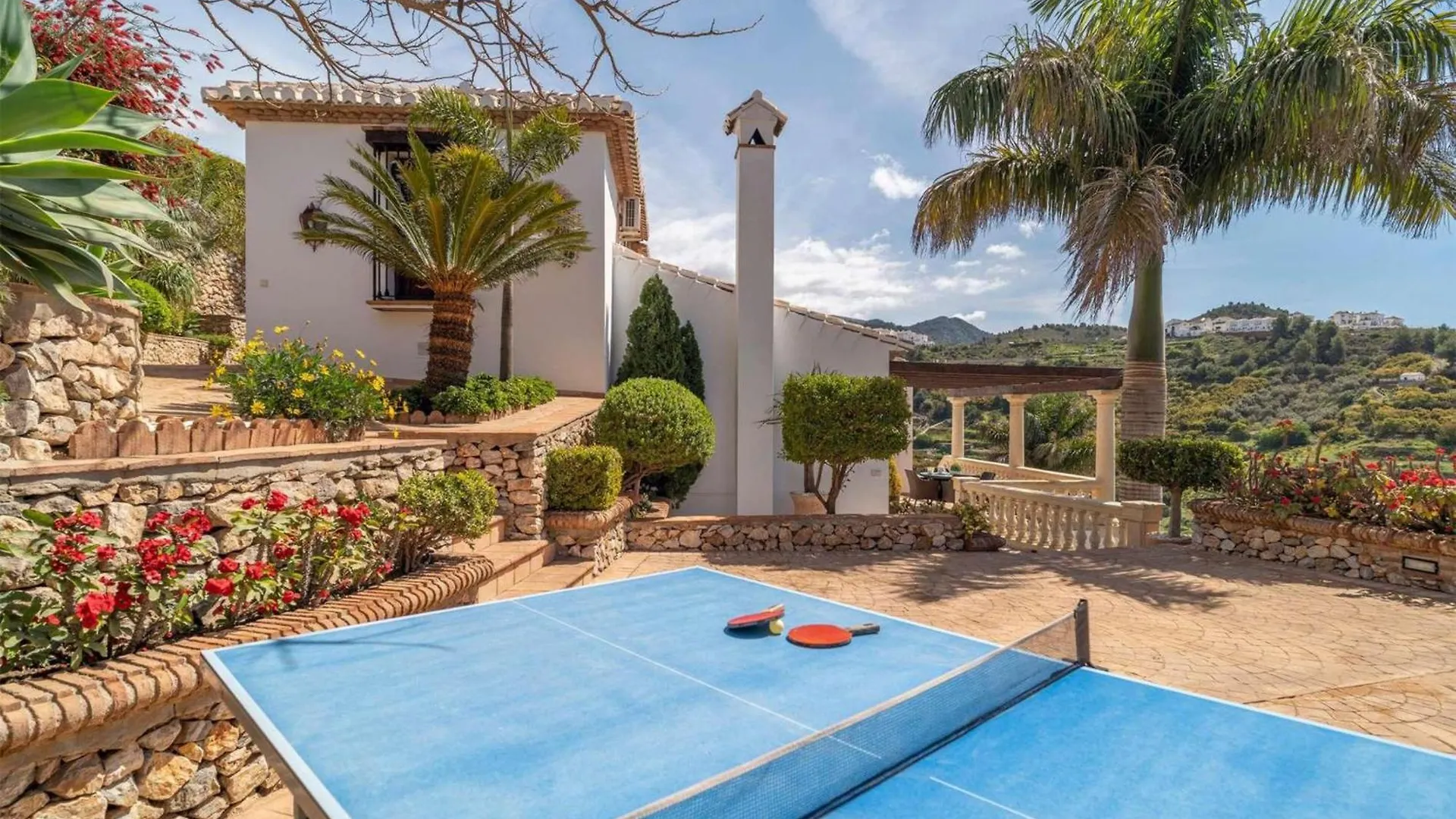 Villa Viewpoint: Private Pool Sleeps 6 Views Frigiliana