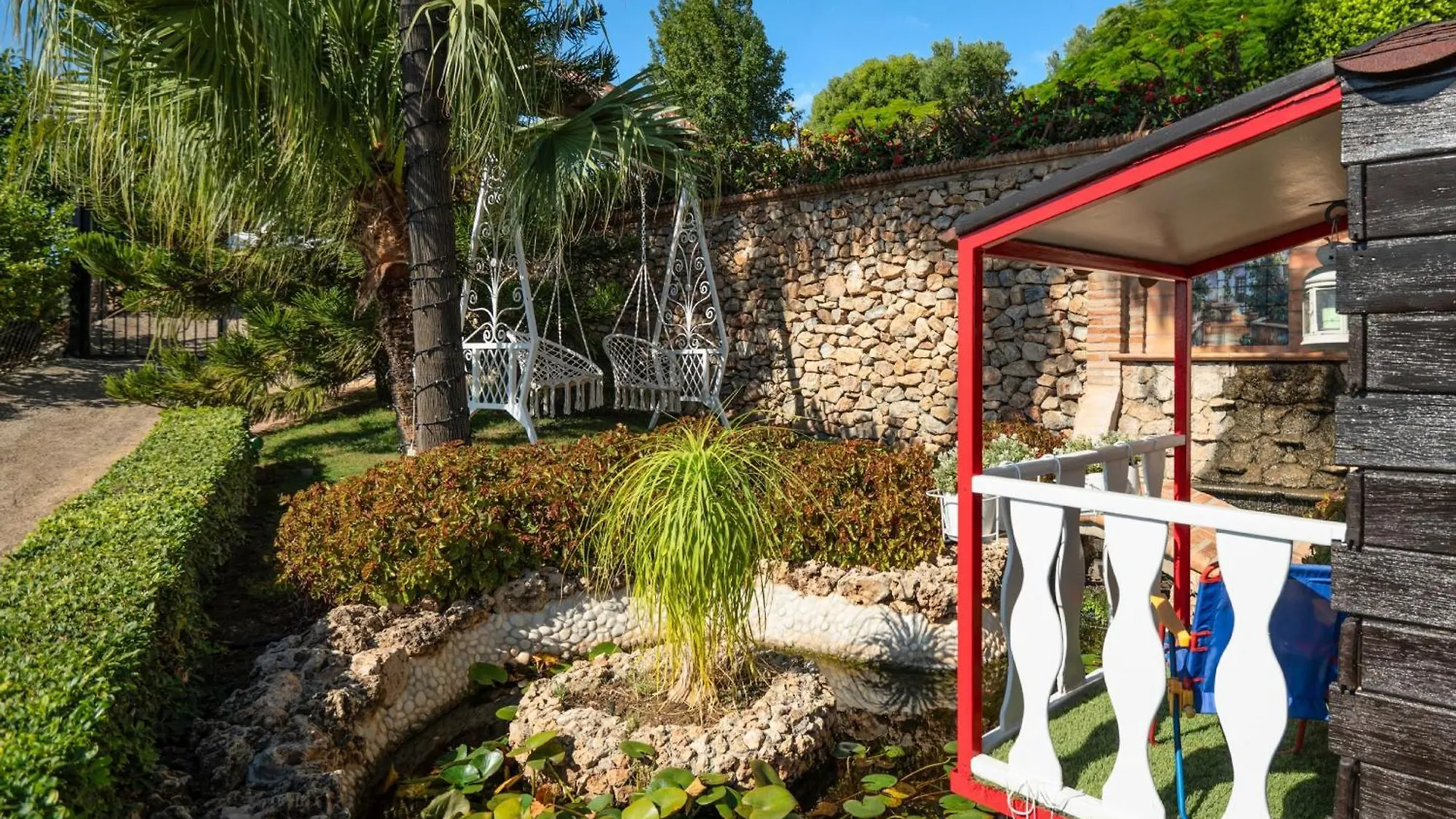Villa Viewpoint: Private Pool Sleeps 6 Views Frigiliana