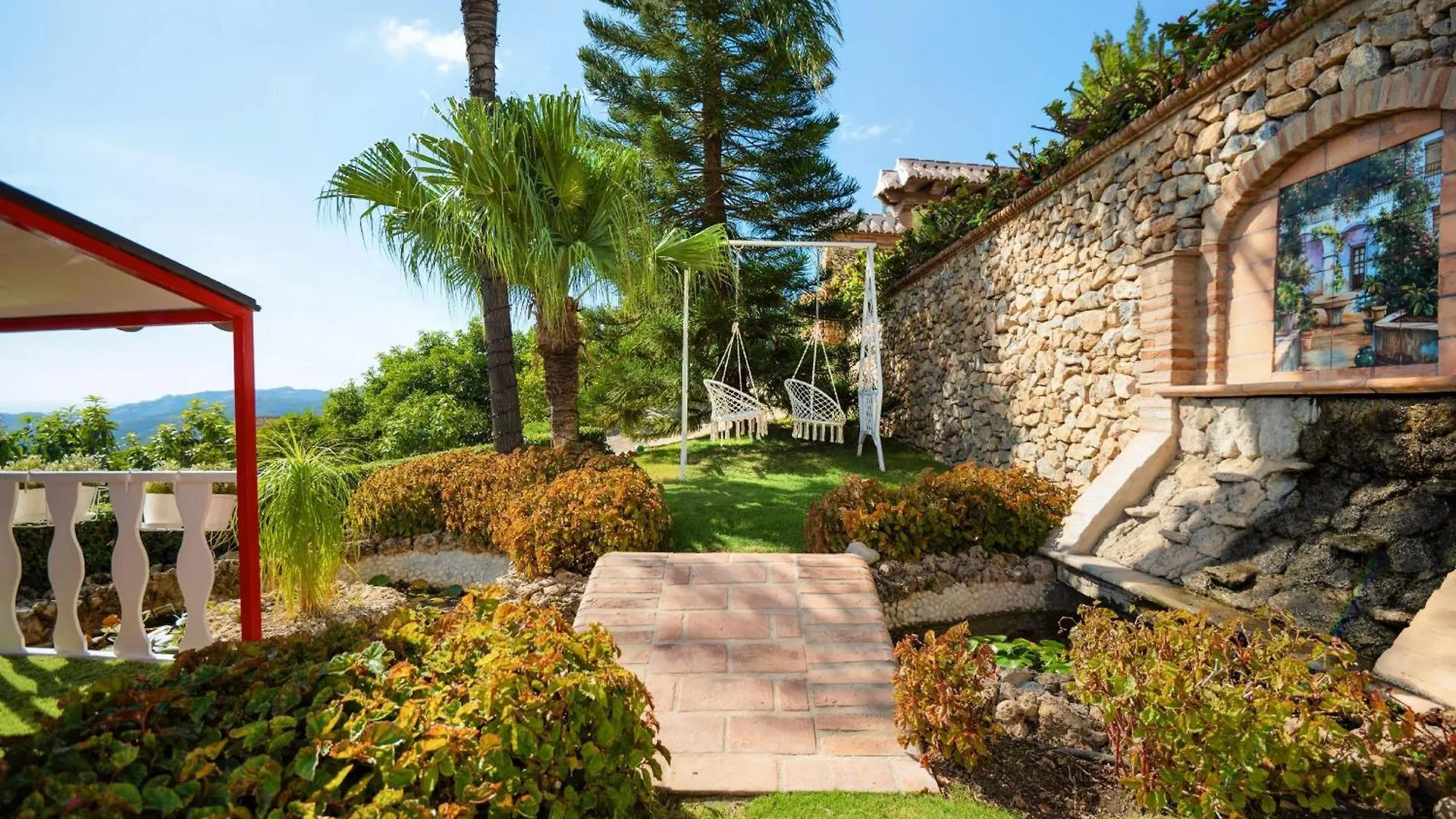 Villa Viewpoint: Private Pool Sleeps 6 Views Frigiliana