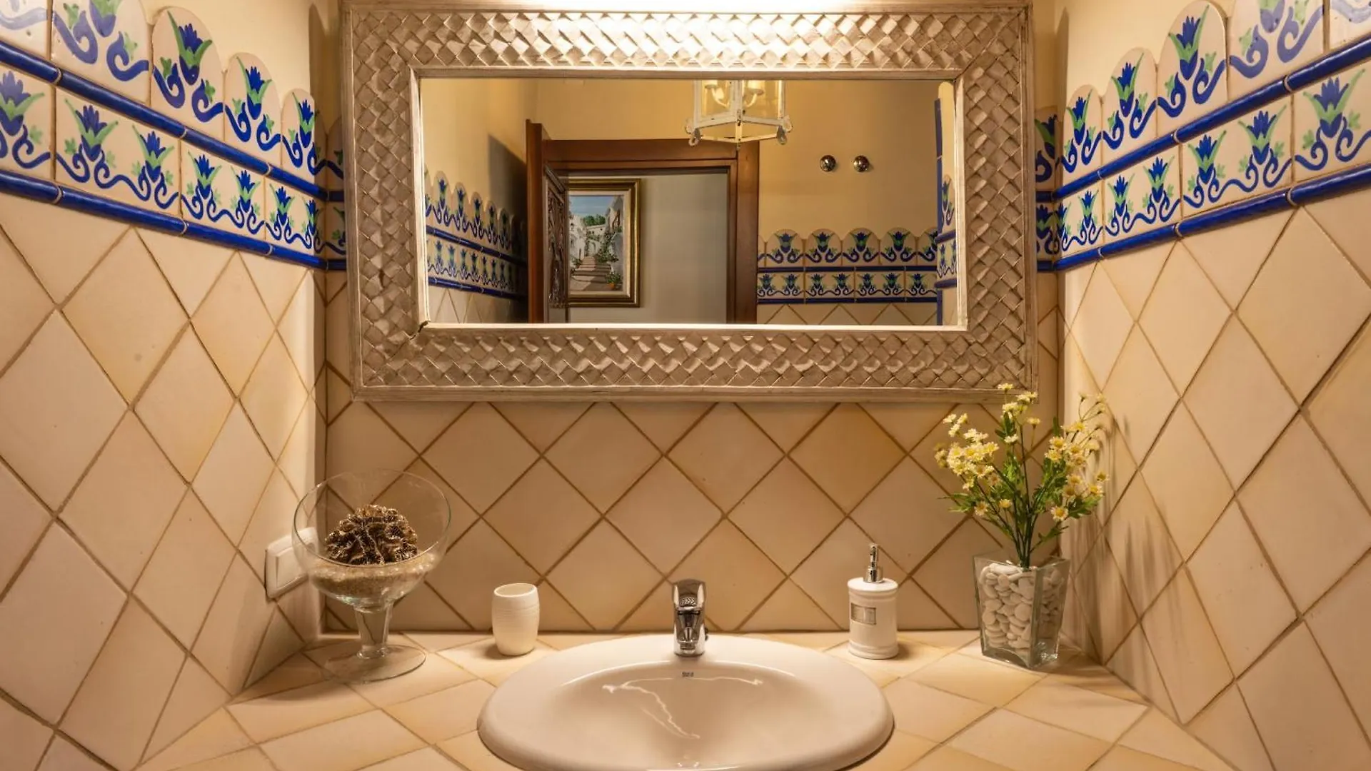 Villa Viewpoint: Private Pool Sleeps 6 Views Frigiliana