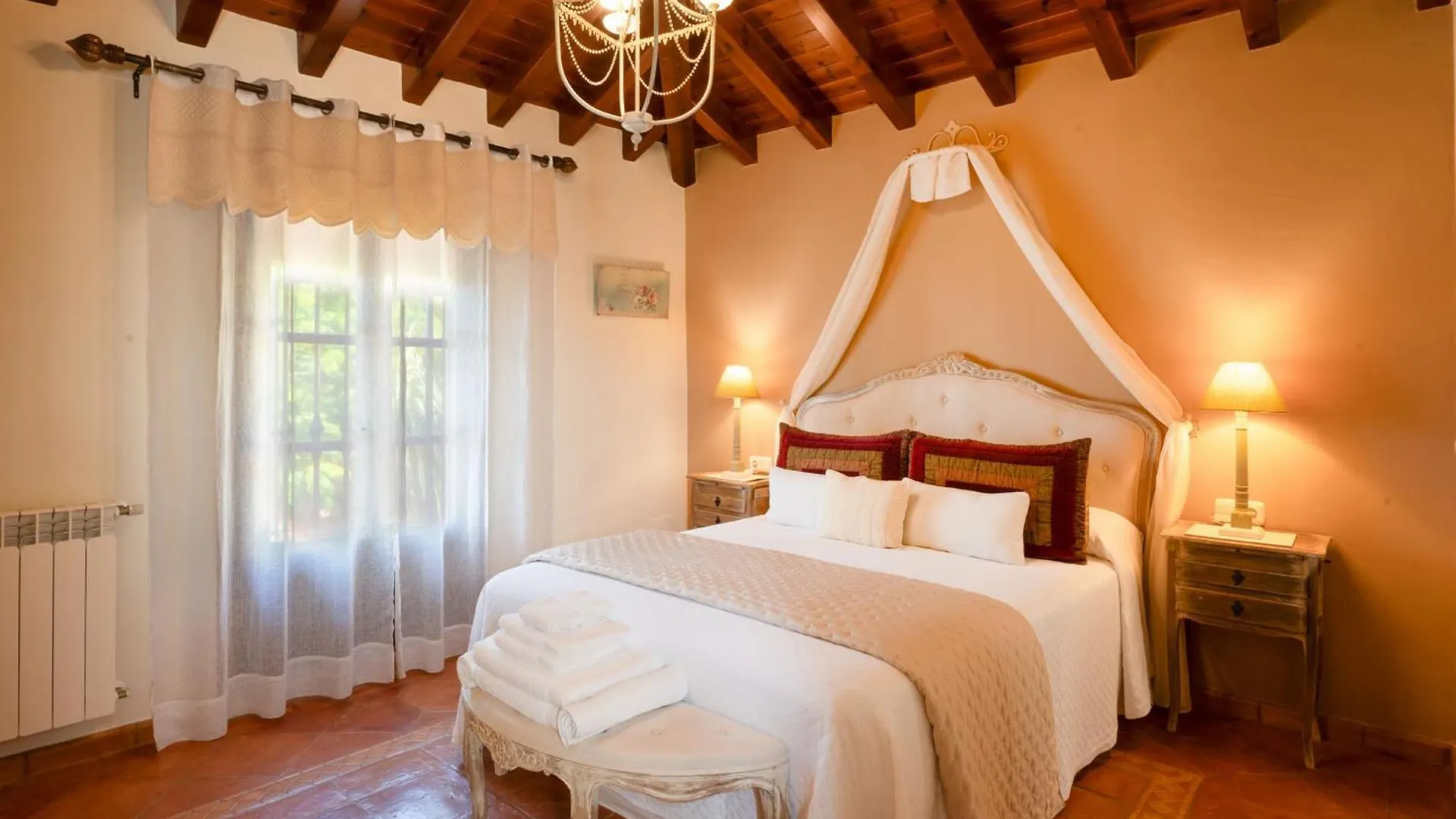 Villa Viewpoint: Private Pool Sleeps 6 Views Frigiliana Spain