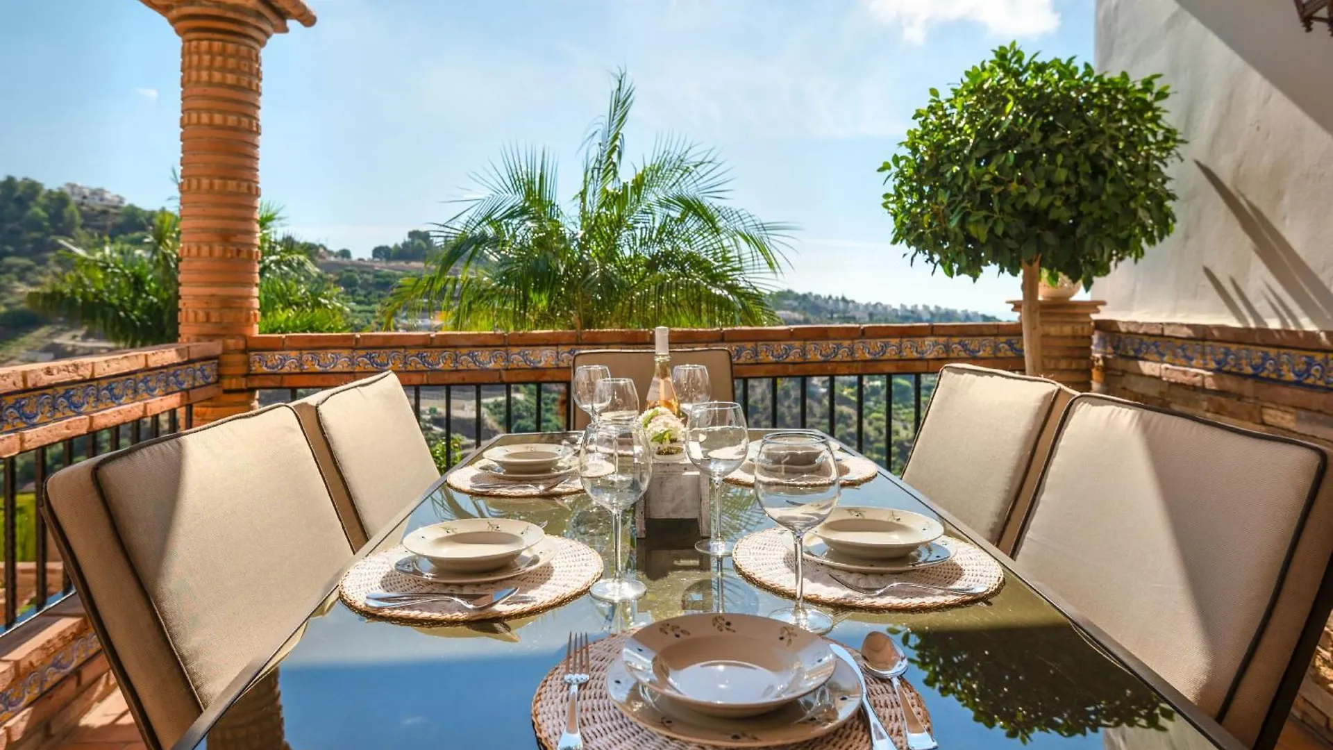 Villa Viewpoint: Private Pool Sleeps 6 Views Frigiliana