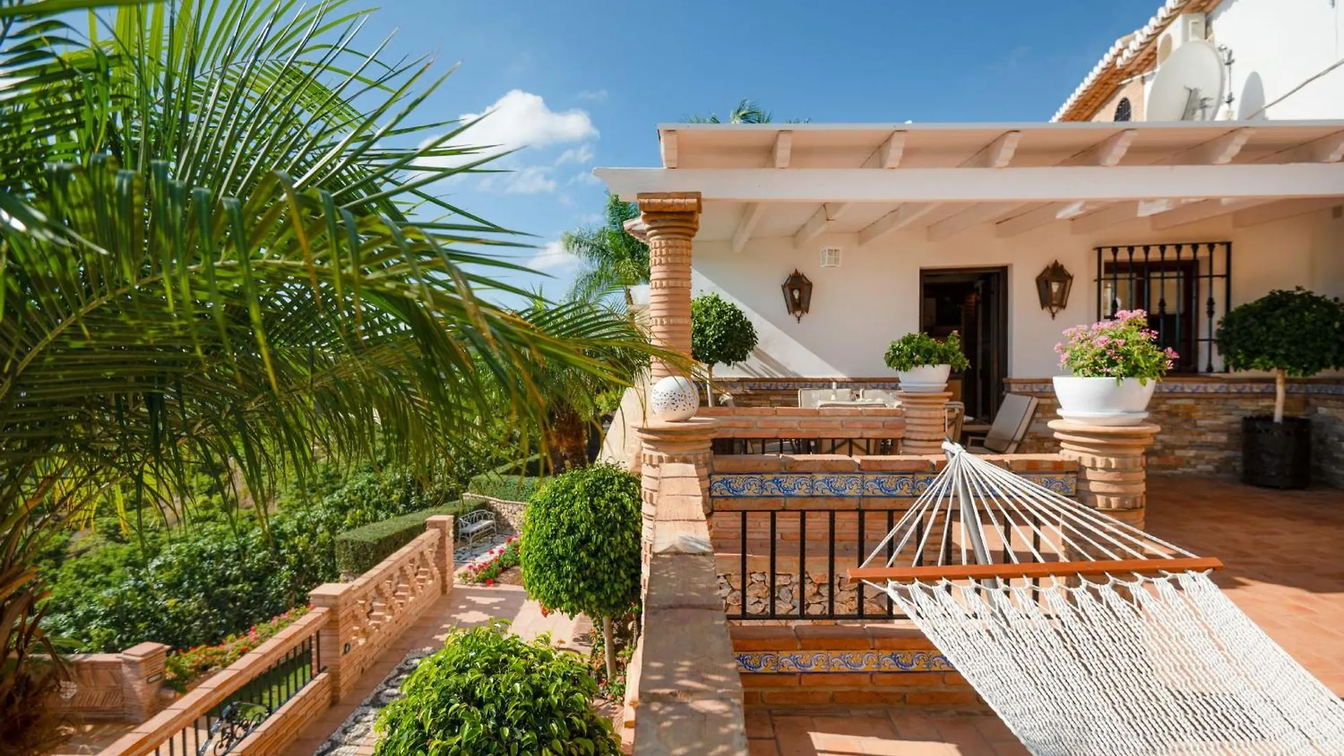 Villa Viewpoint: Private Pool Sleeps 6 Views Frigiliana